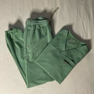 Men’s figs technical collection scrubs